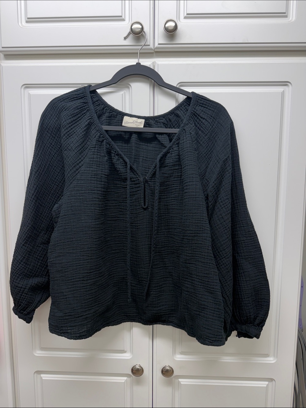 Universal Thread Black Crinkled Tie-Neck Tunic Top